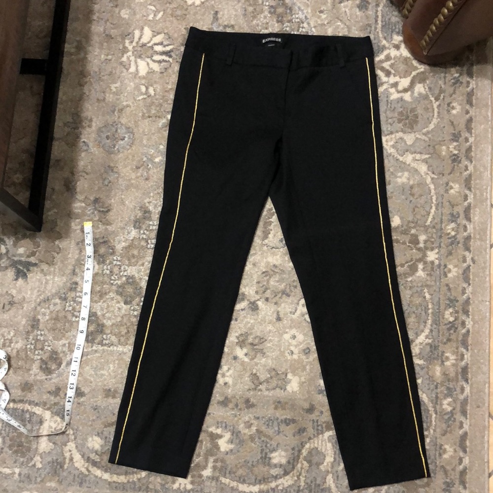 low rise cropped or ankle pants